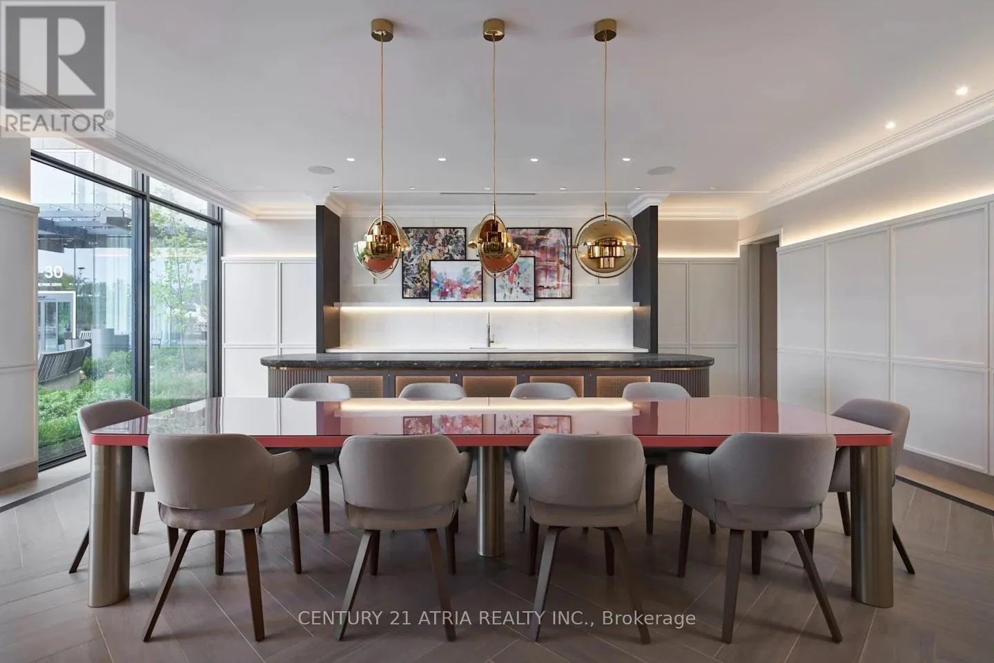 30 INN ON THE PARK DRIVE