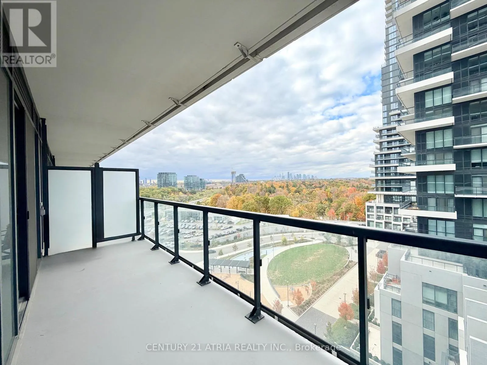 30 INN ON THE PARK DRIVE