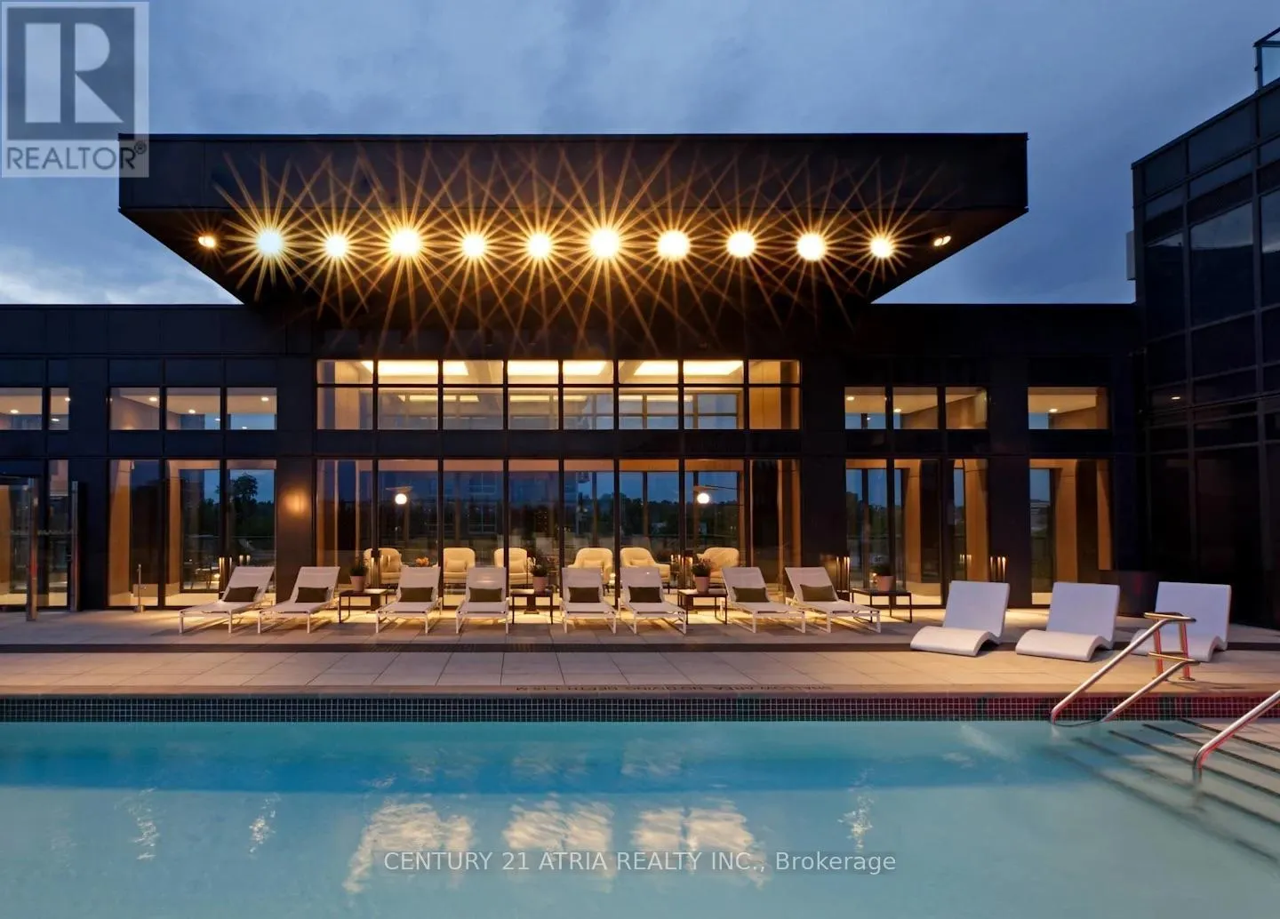 30 INN ON THE PARK DRIVE