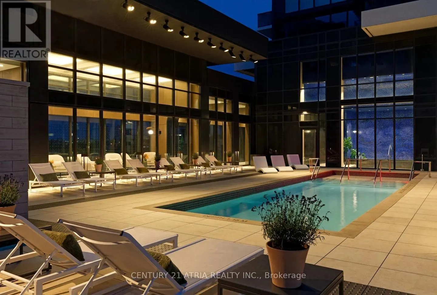 30 INN ON THE PARK DRIVE