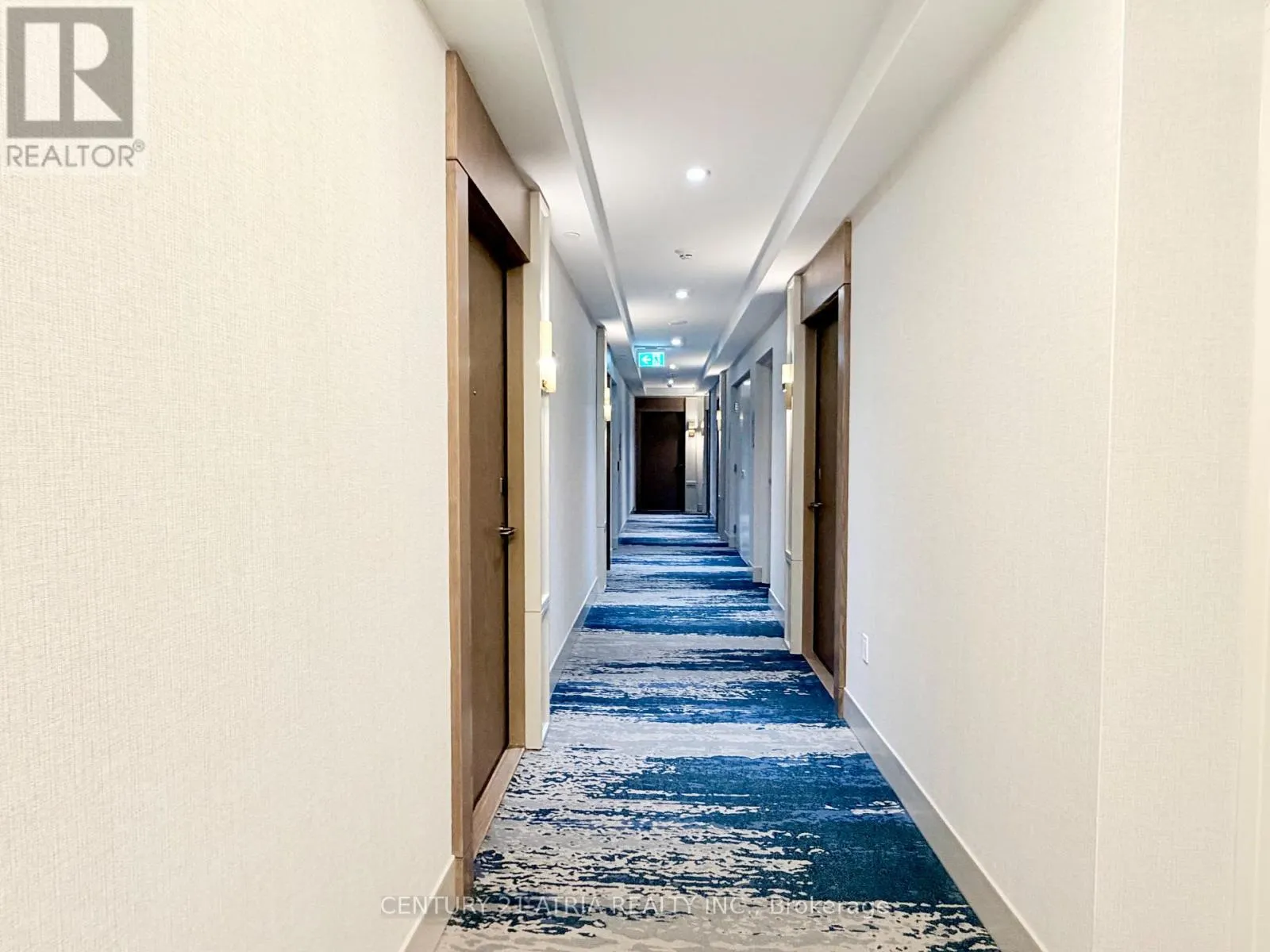 30 INN ON THE PARK DRIVE