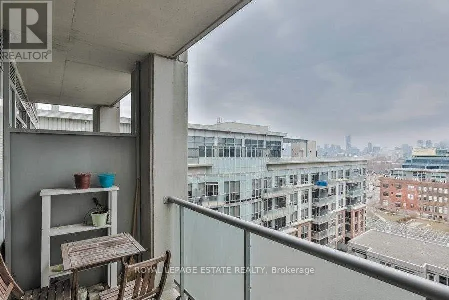 1028 - 1 SHAW STREET