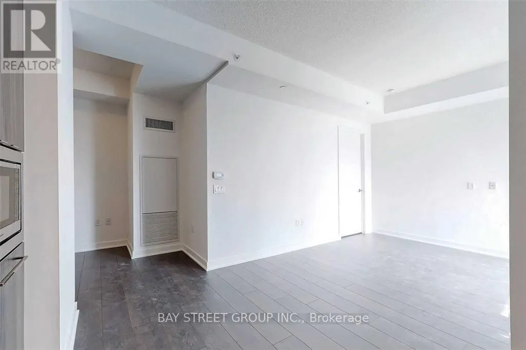 3911 - 125 BLUE JAYS WAY