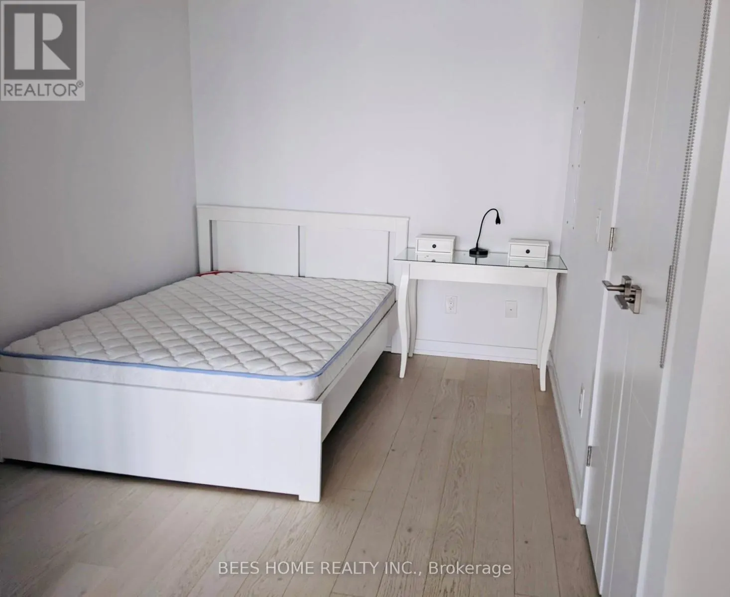 4703 - 488 UNIVERSITY AVENUE