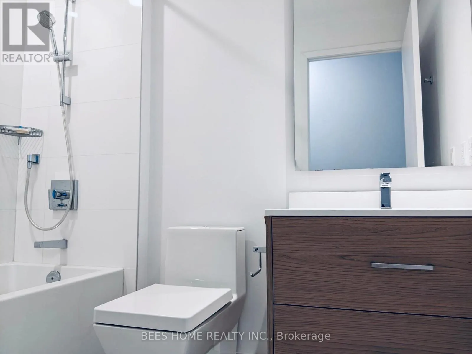 4703 - 488 UNIVERSITY AVENUE