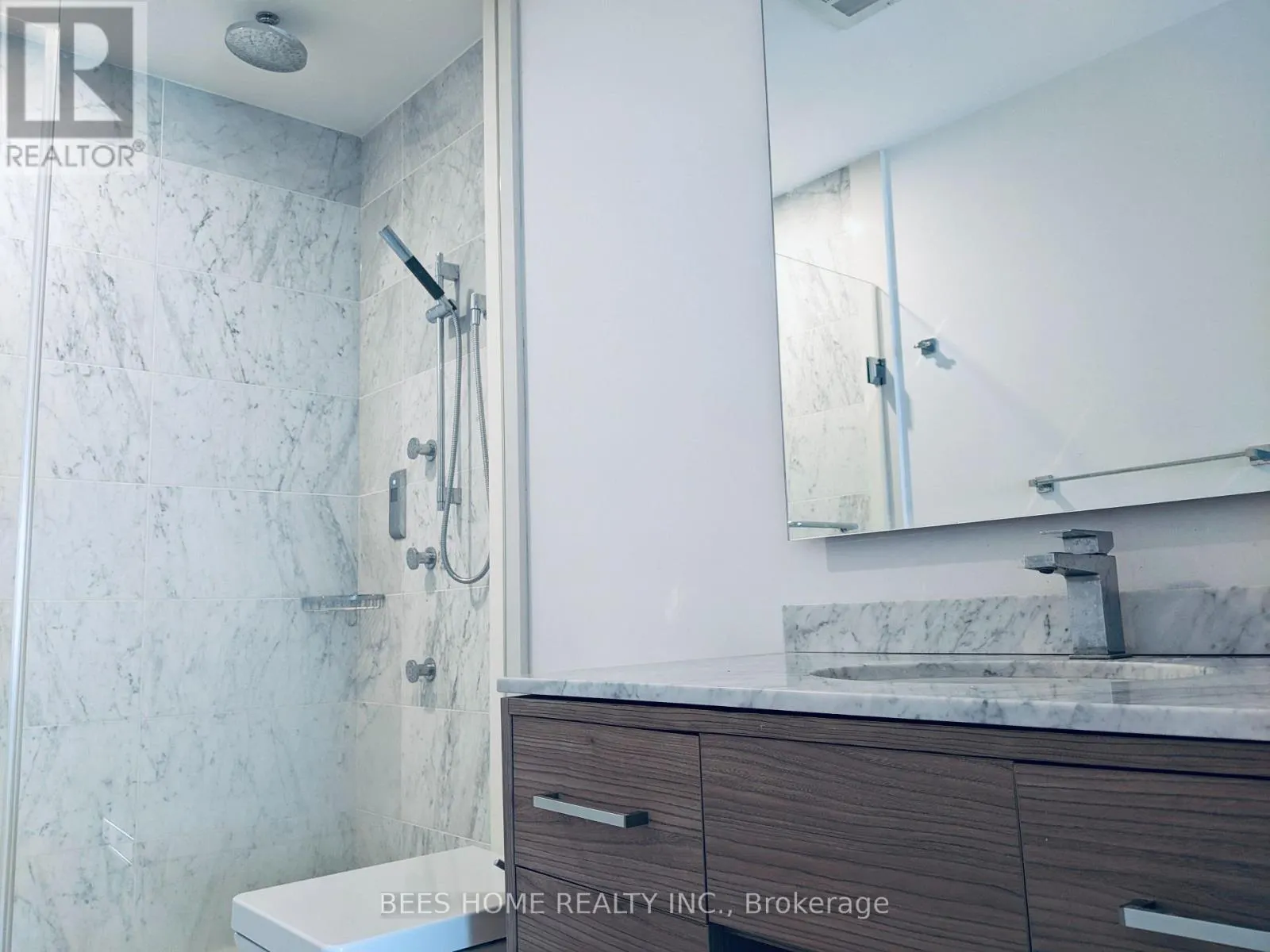 4703 - 488 UNIVERSITY AVENUE