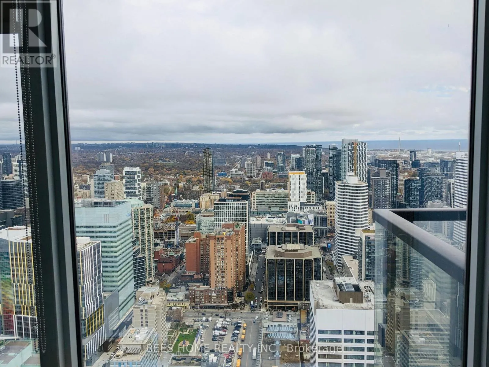 4703 - 488 UNIVERSITY AVENUE