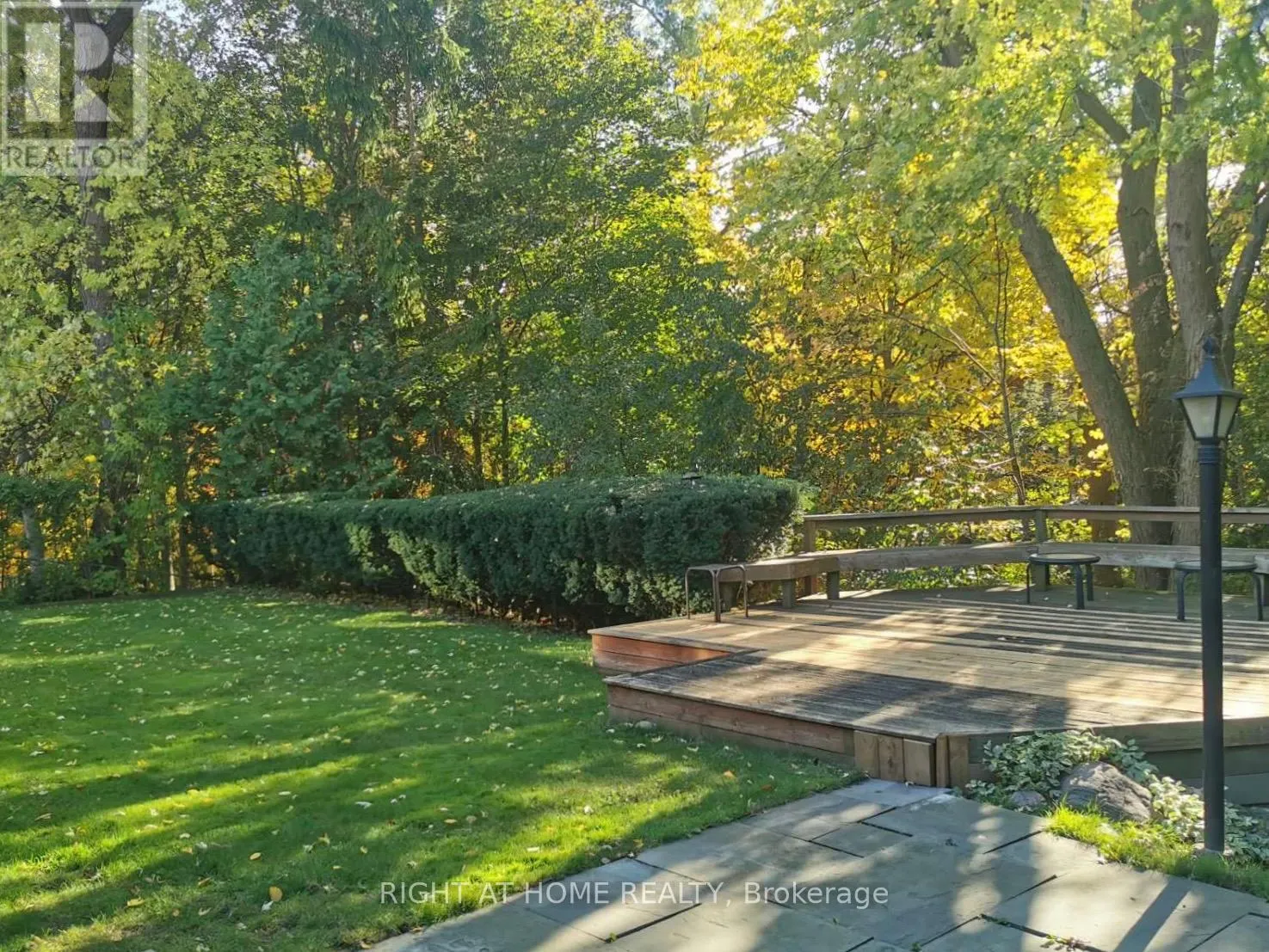 MAIN - 7 WARLOCK CRESCENT