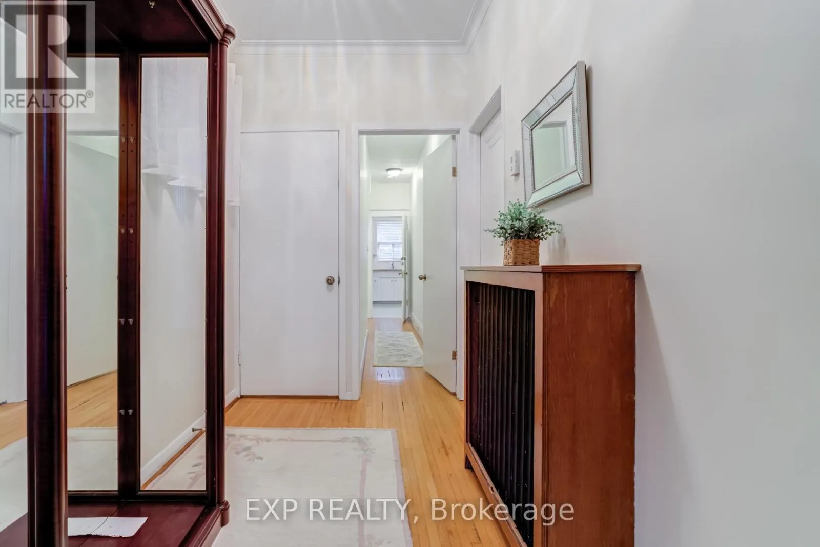 MAIN - 271 LAUDER AVENUE