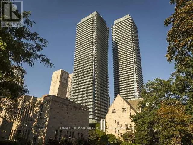 1903 - 1080 BAY STREET