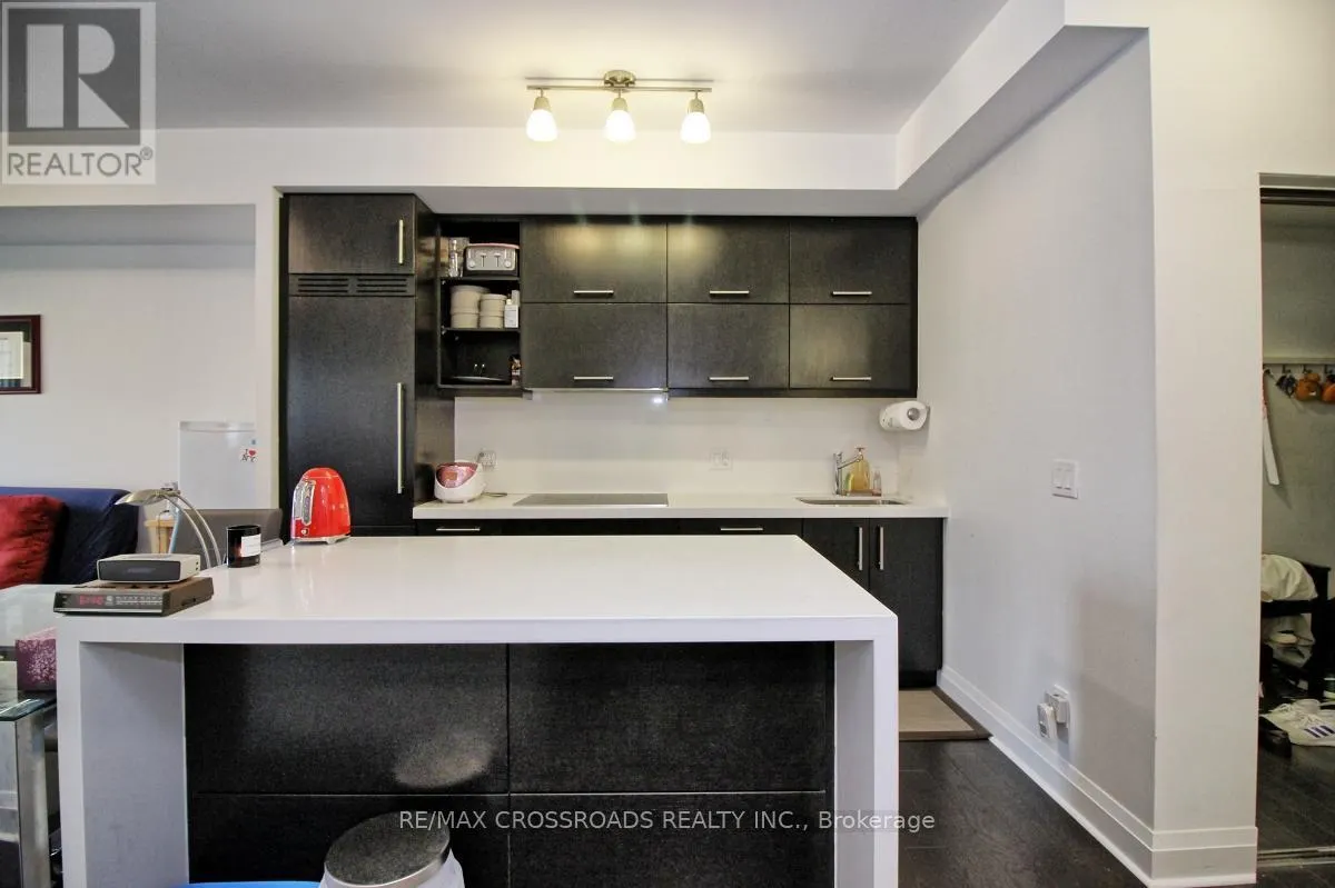 1903 - 1080 BAY STREET