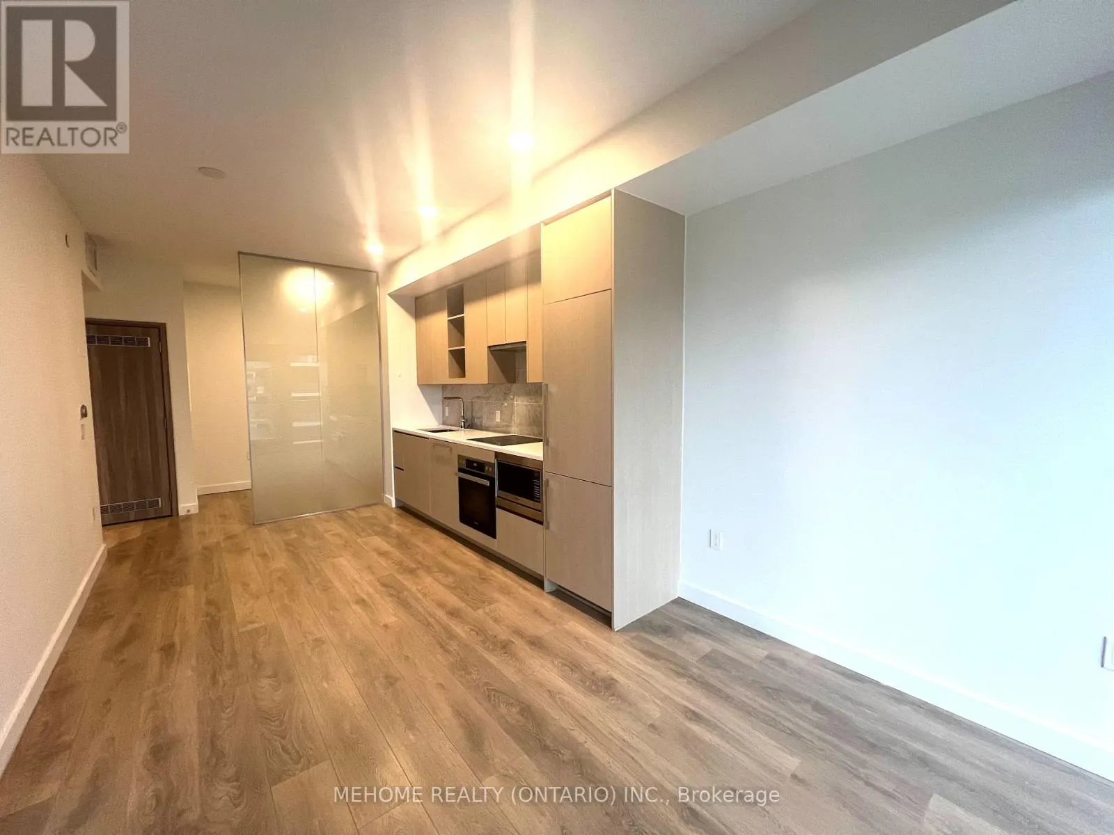 1608 - 95 MCMAHON DRIVE E