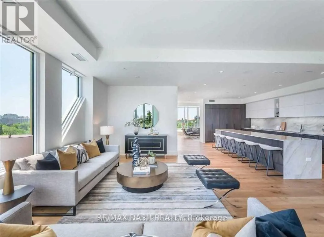 806 - 151 AVENUE ROAD