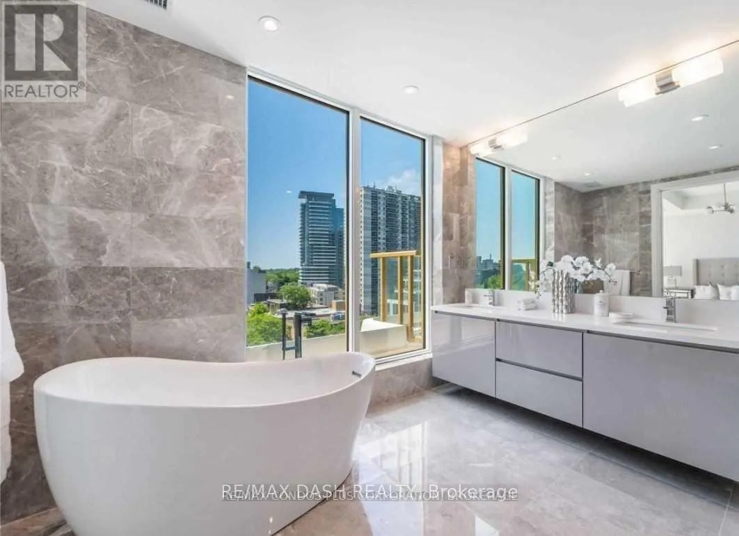 806 - 151 AVENUE ROAD