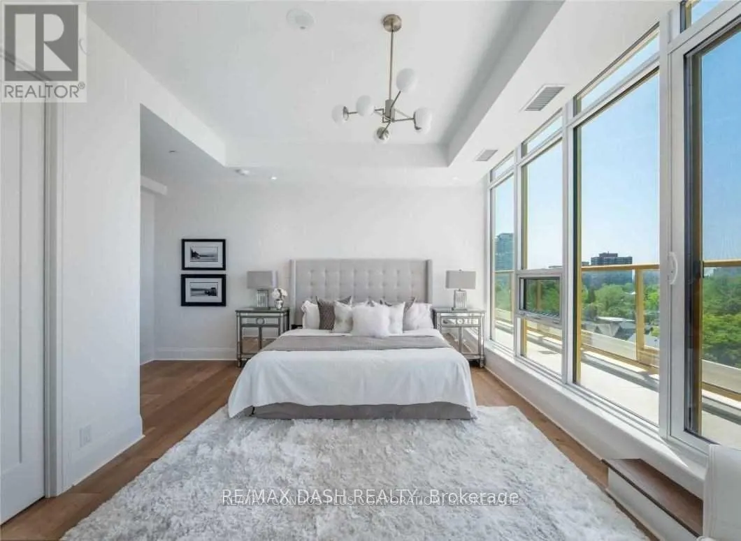 806 - 151 AVENUE ROAD