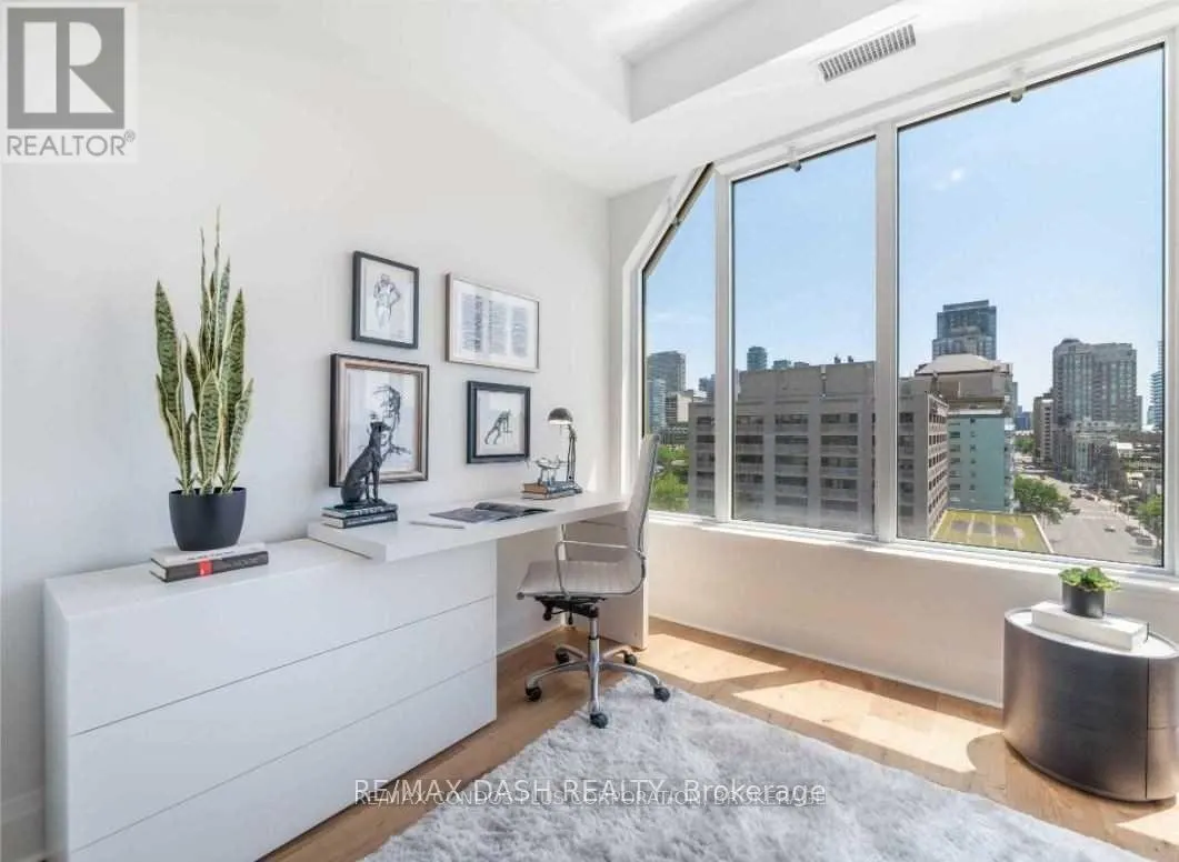 806 - 151 AVENUE ROAD