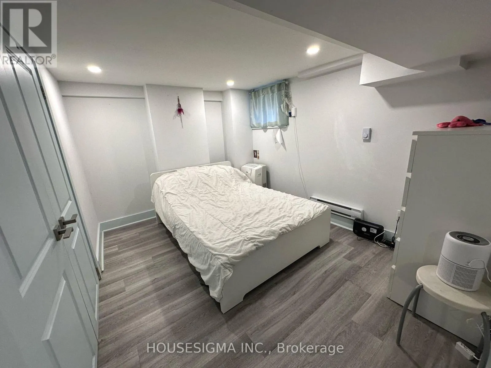 LOWER - 48 EUCLID AVENUE