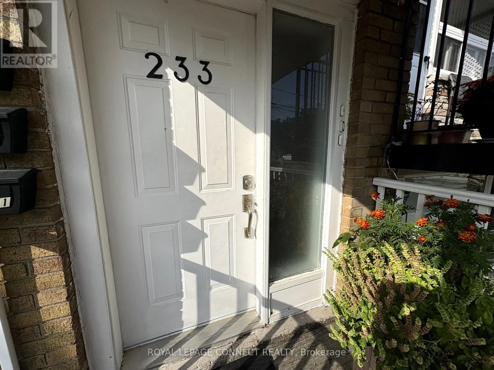 UNIT 1 - 233 PANNAHILL ROAD