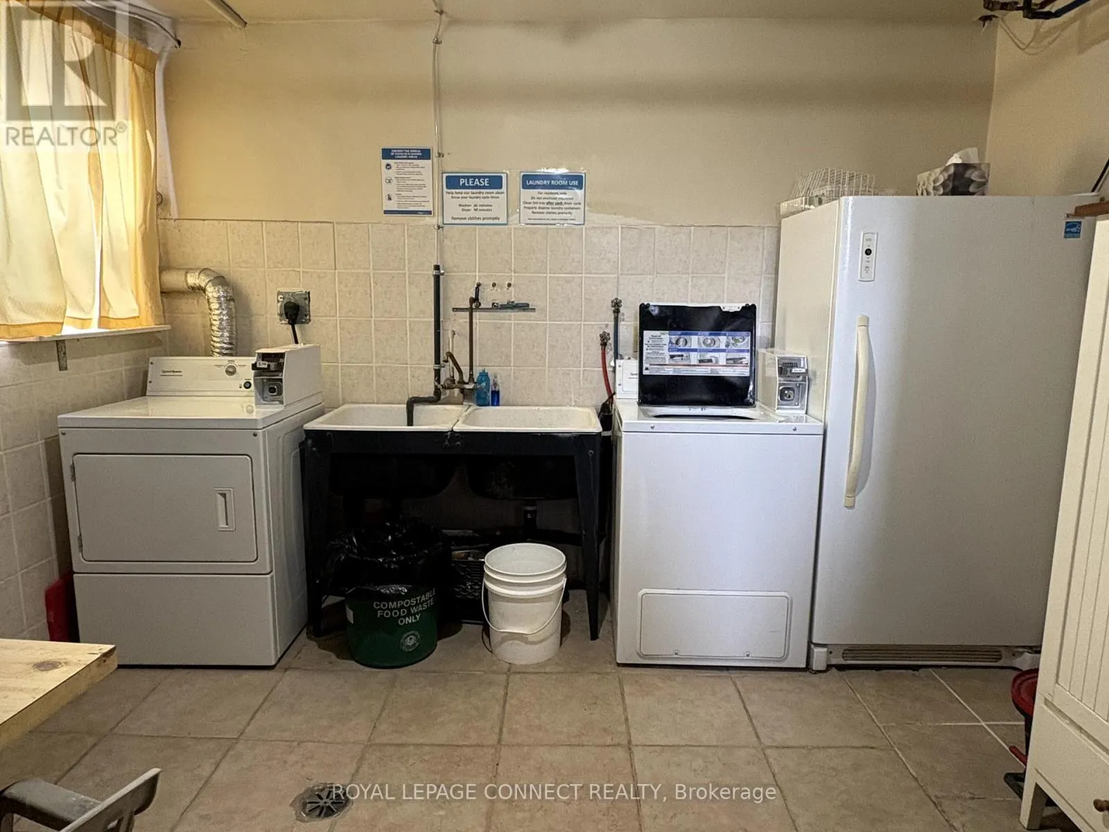 UNIT 1 - 233 PANNAHILL ROAD