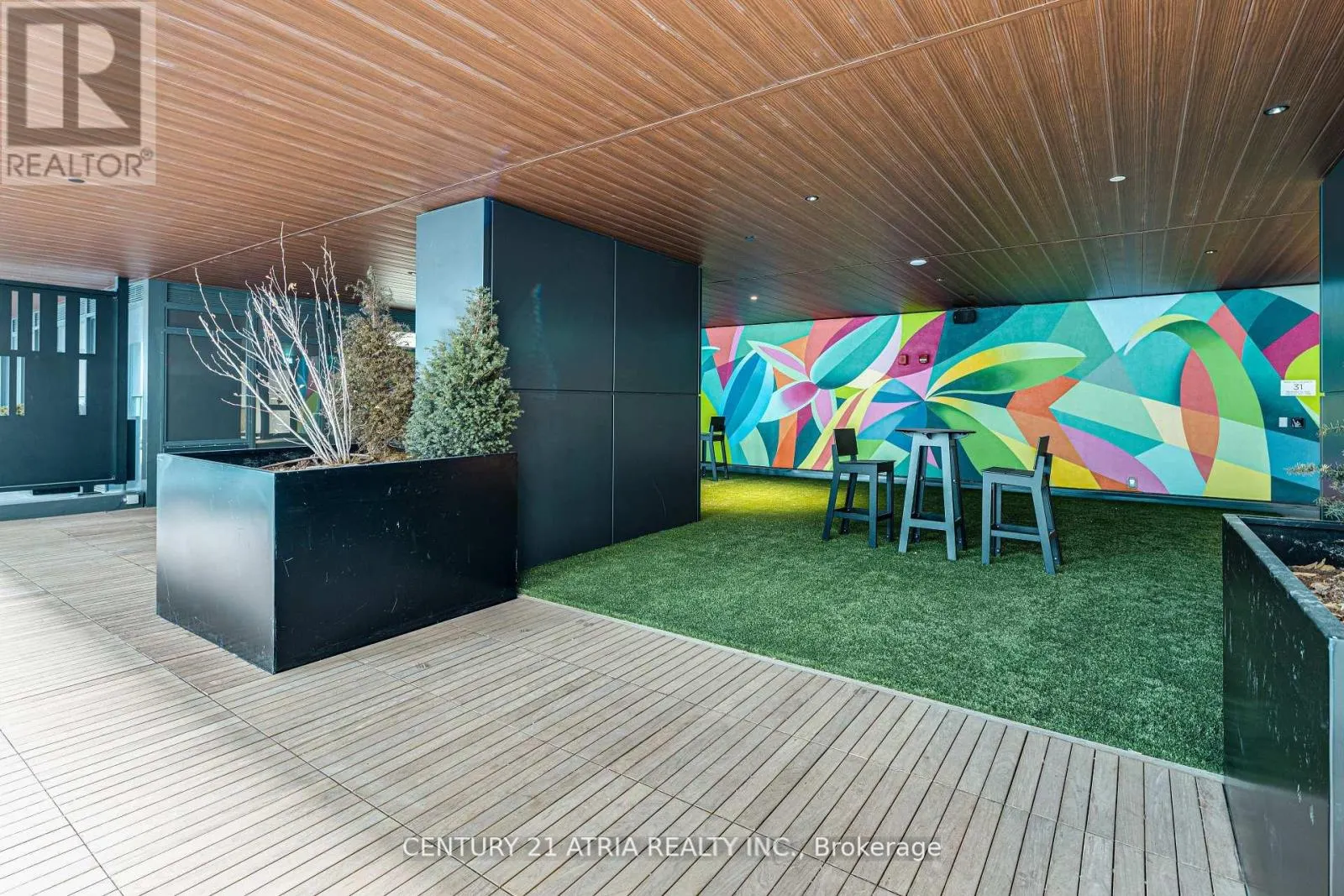 2215 - 82 DALHOUSIE STREET