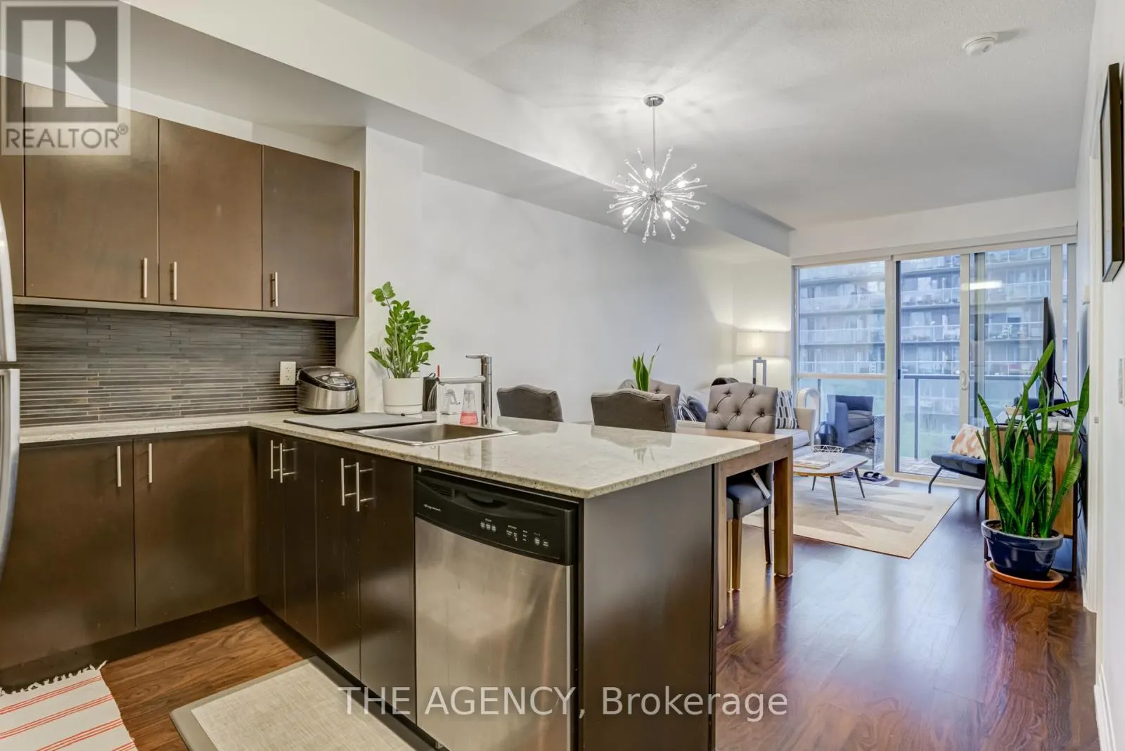 628 - 25 COLE STREET