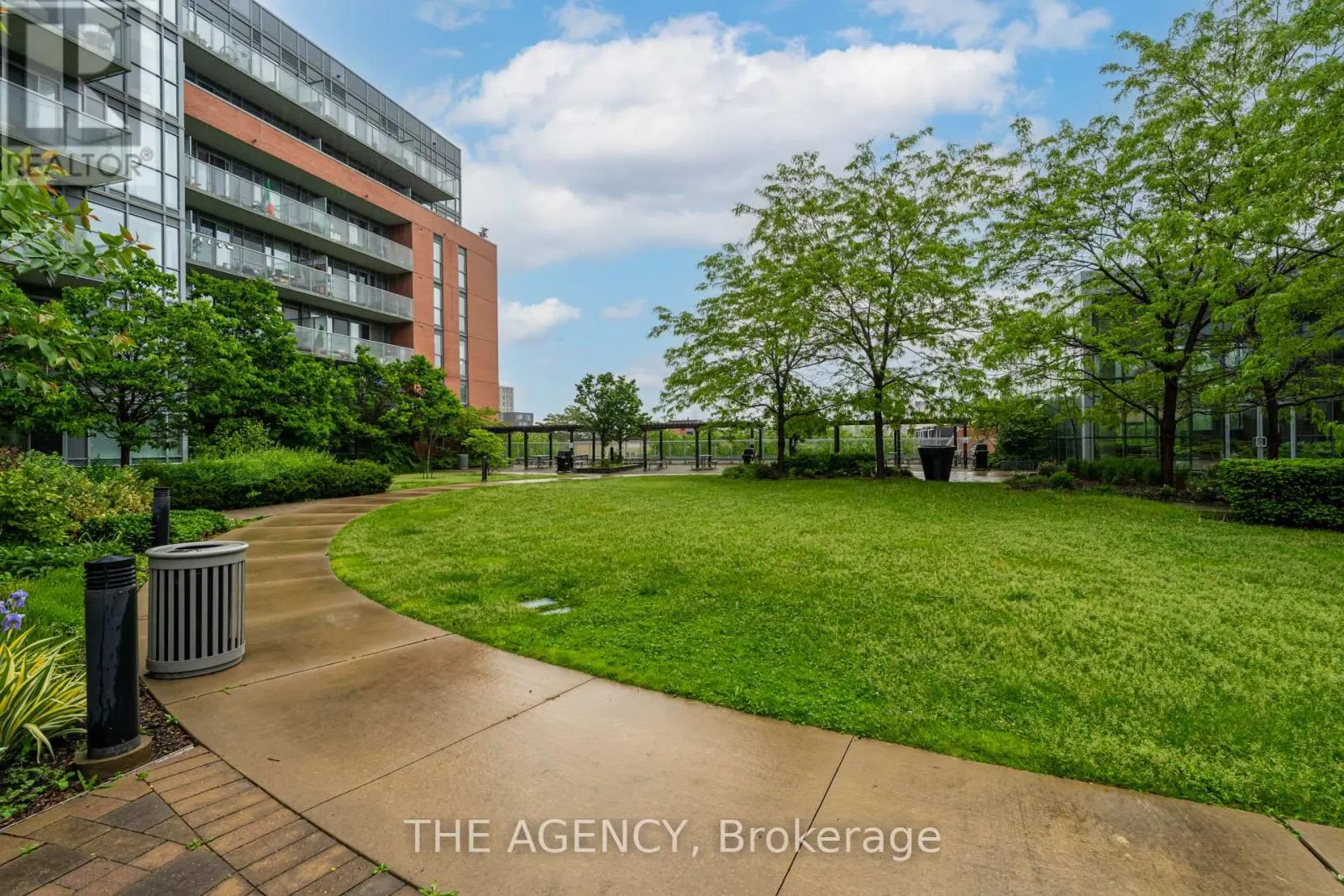 628 - 25 COLE STREET