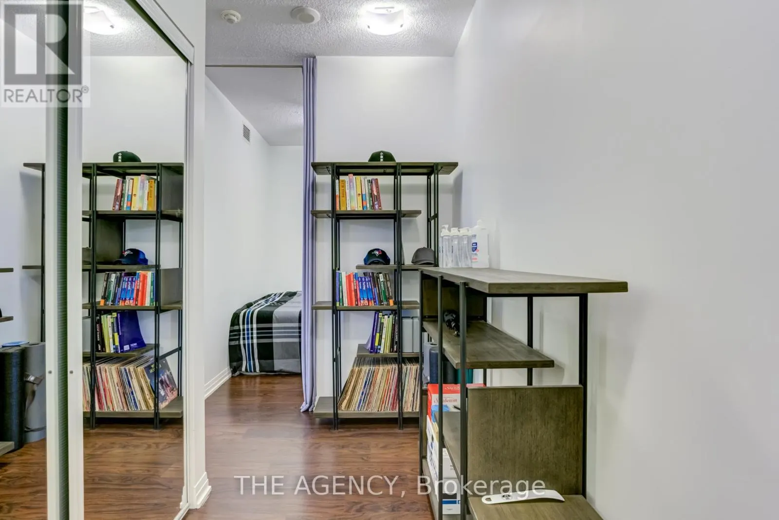 628 - 25 COLE STREET