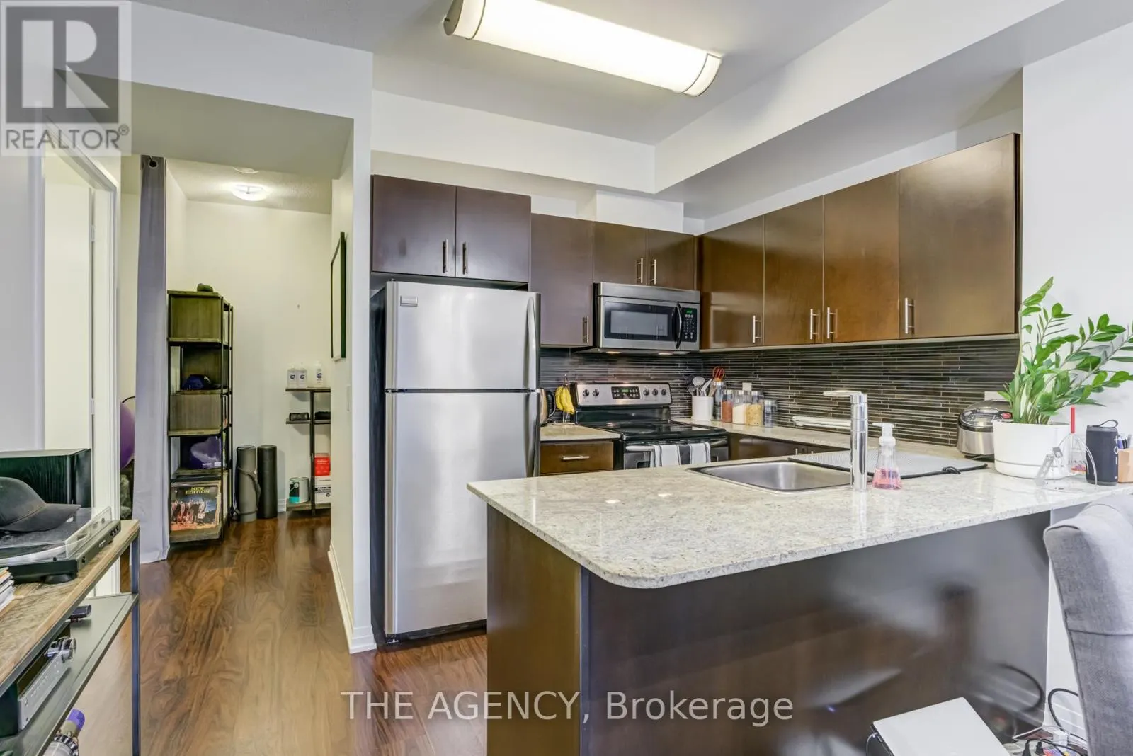 628 - 25 COLE STREET