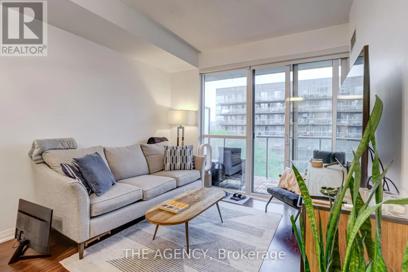 628 - 25 COLE STREET