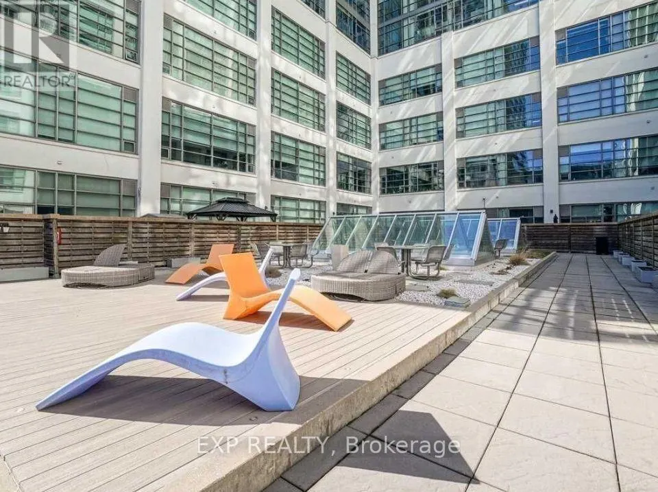 632 - 637 LAKE SHORE BOULEVARD W