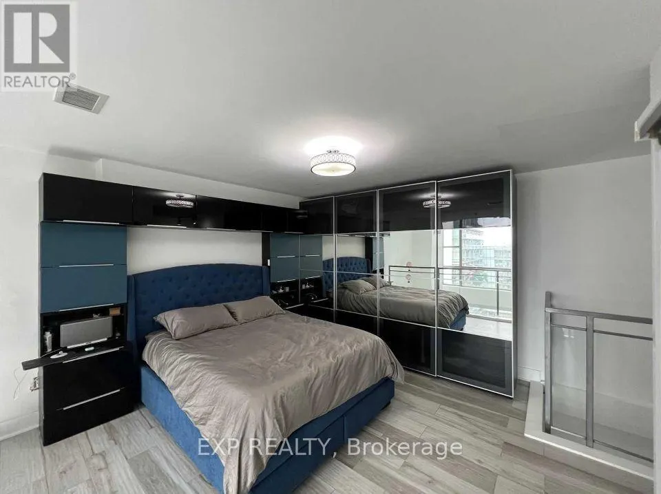 632 - 637 LAKE SHORE BOULEVARD W