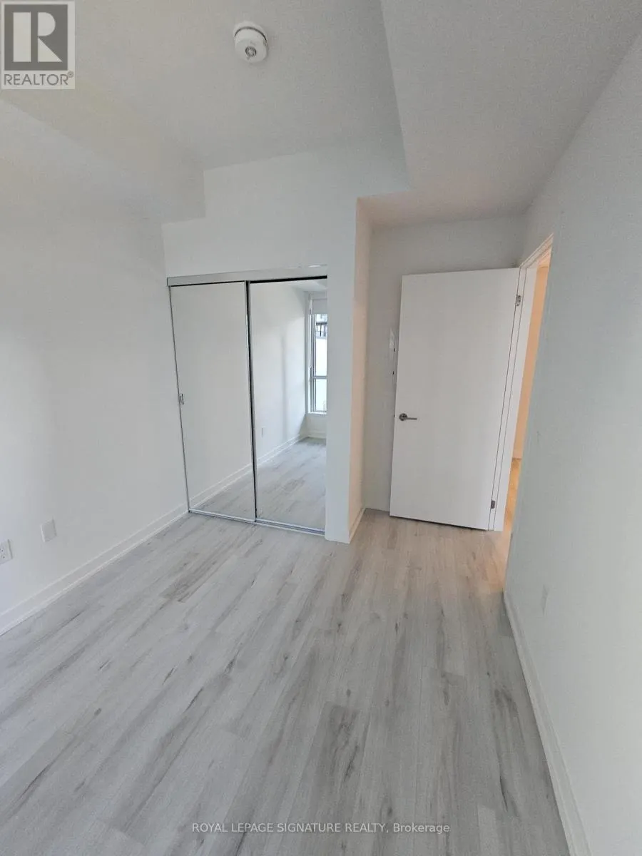 1004 - 110 BROADWAY AVENUE