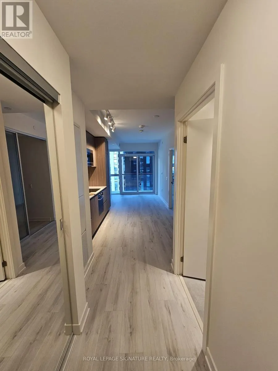 1004 - 110 BROADWAY AVENUE