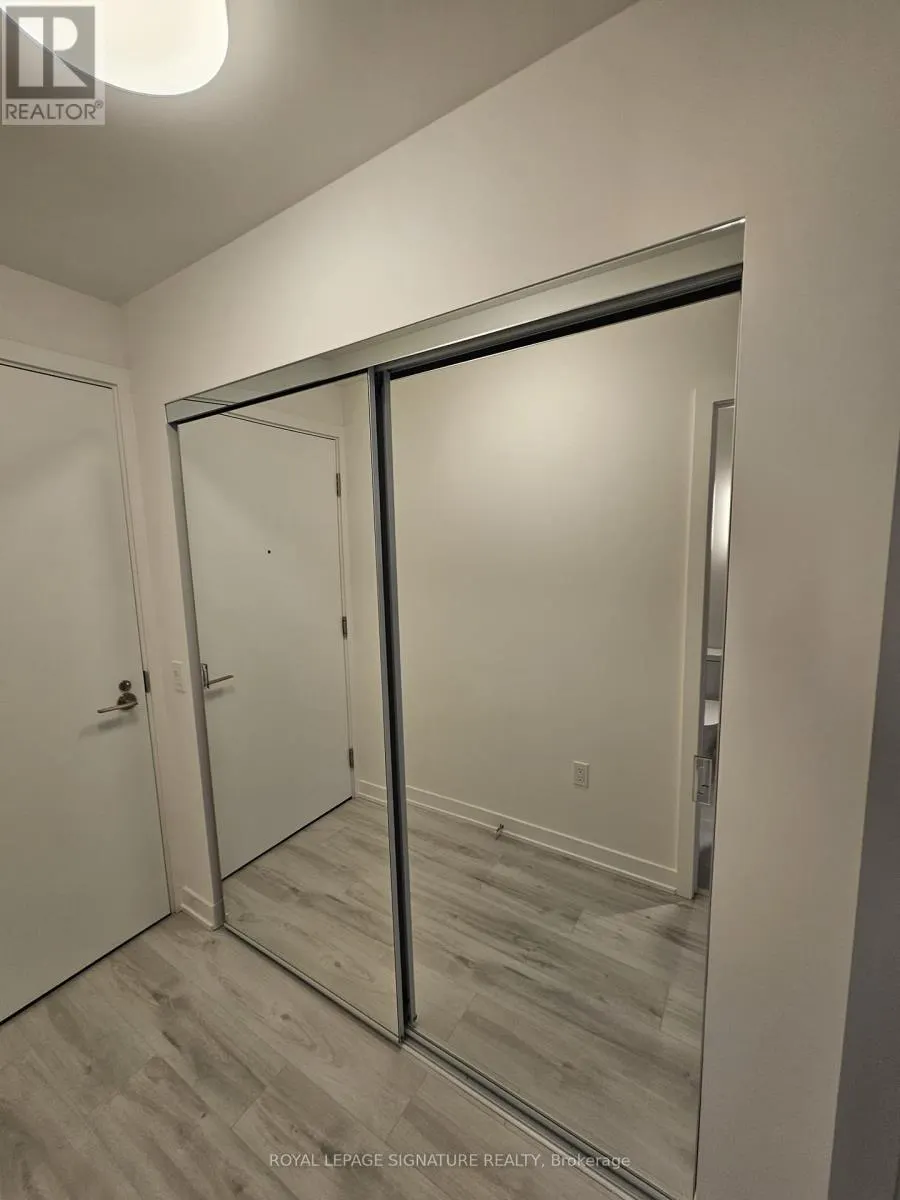 1004 - 110 BROADWAY AVENUE