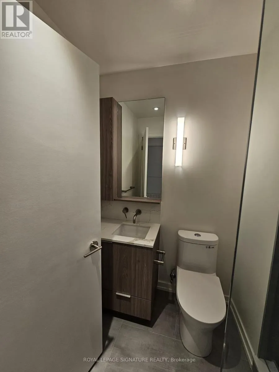 1004 - 110 BROADWAY AVENUE