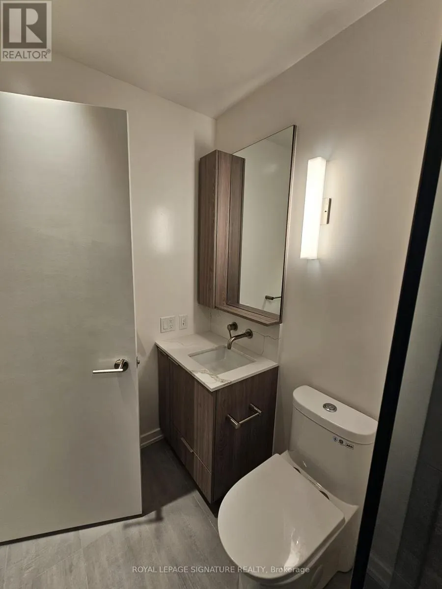 1004 - 110 BROADWAY AVENUE