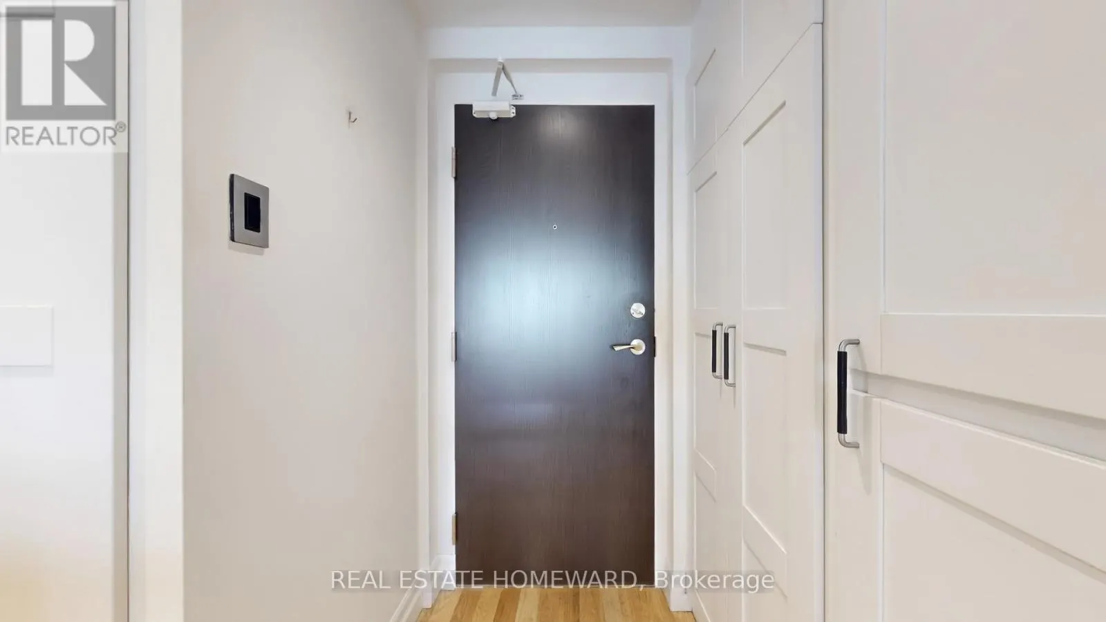 1606 - 15 MAITLAND PLACE