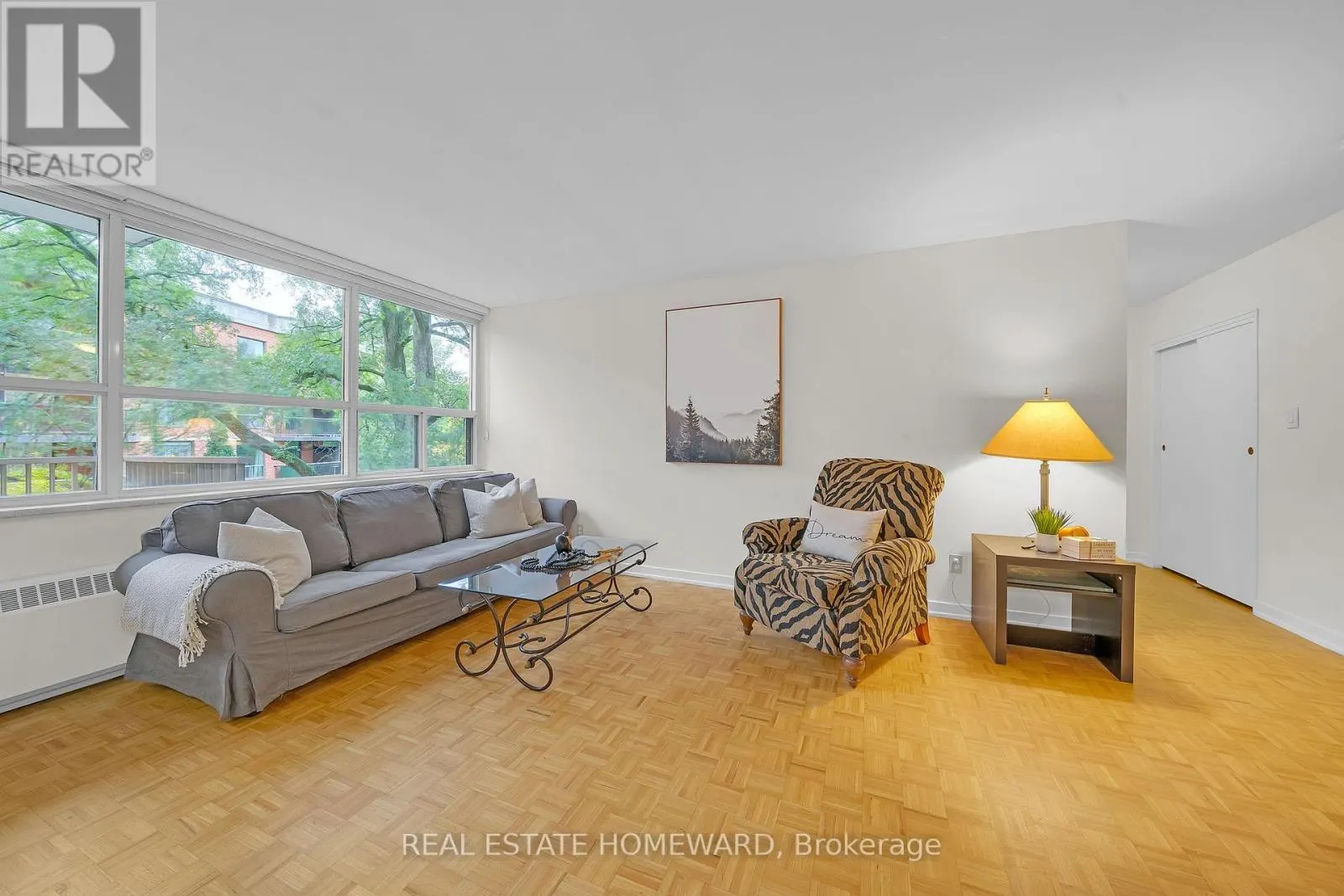 306 - 160 THE DONWAY W