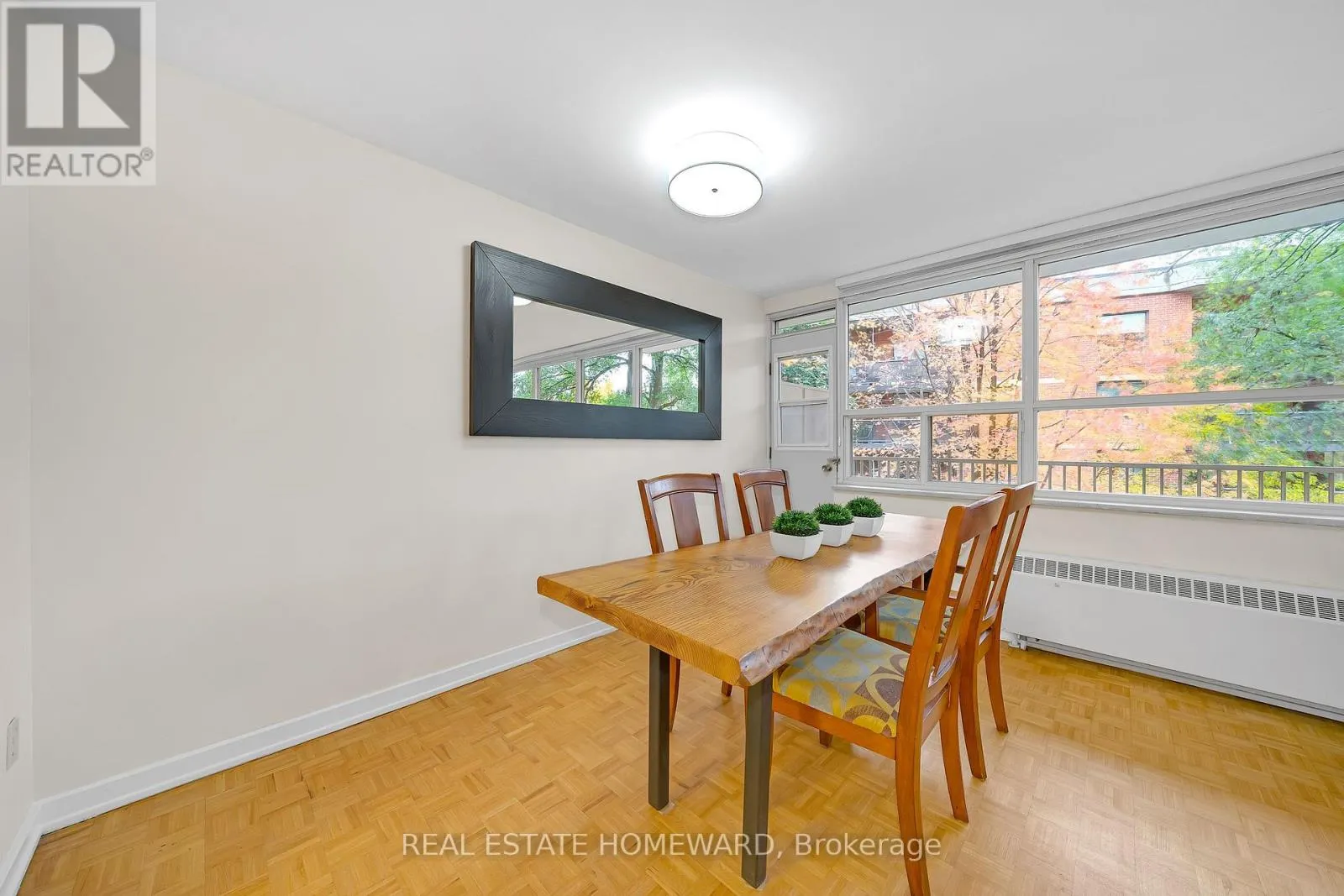 306 - 160 THE DONWAY W