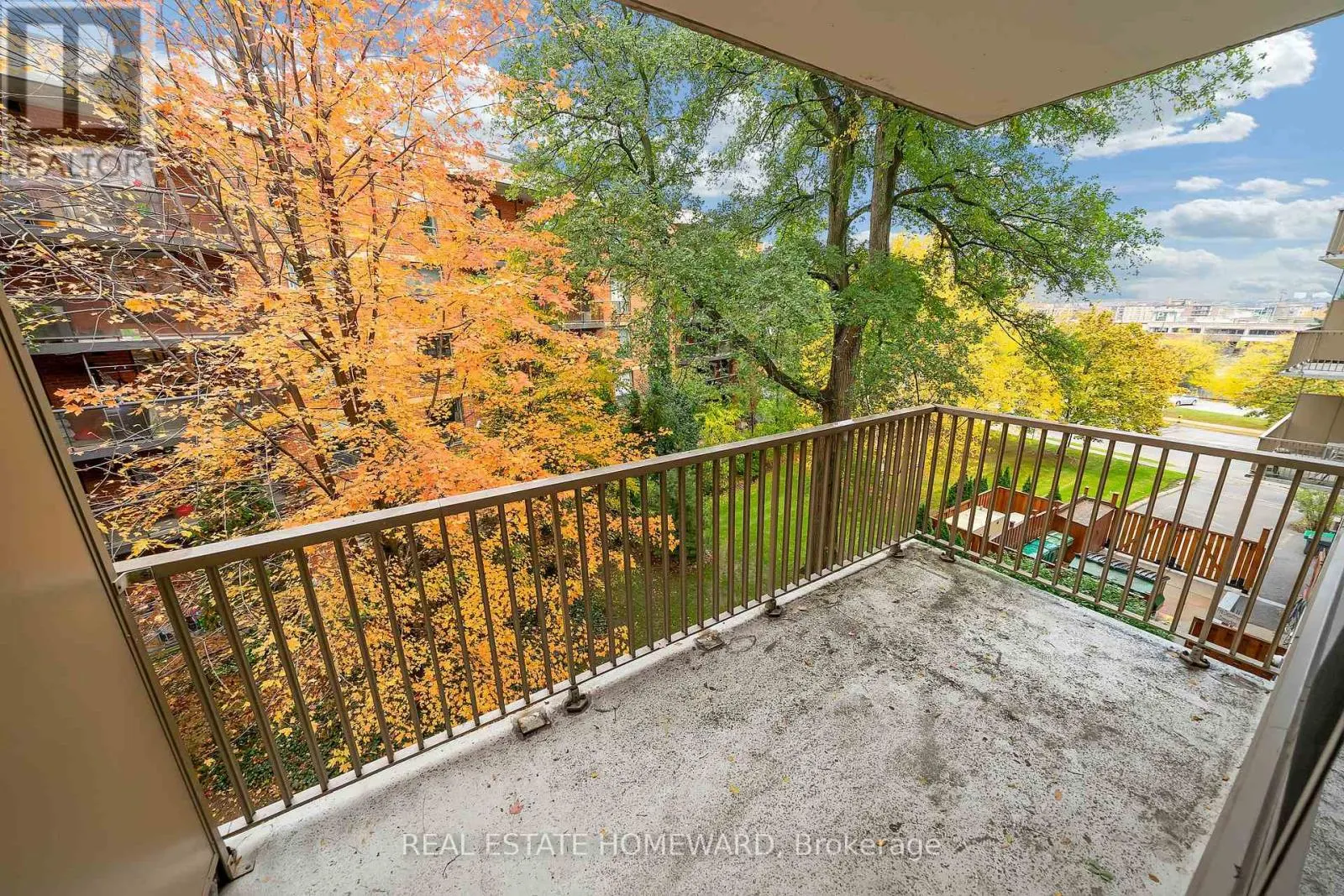 306 - 160 THE DONWAY W