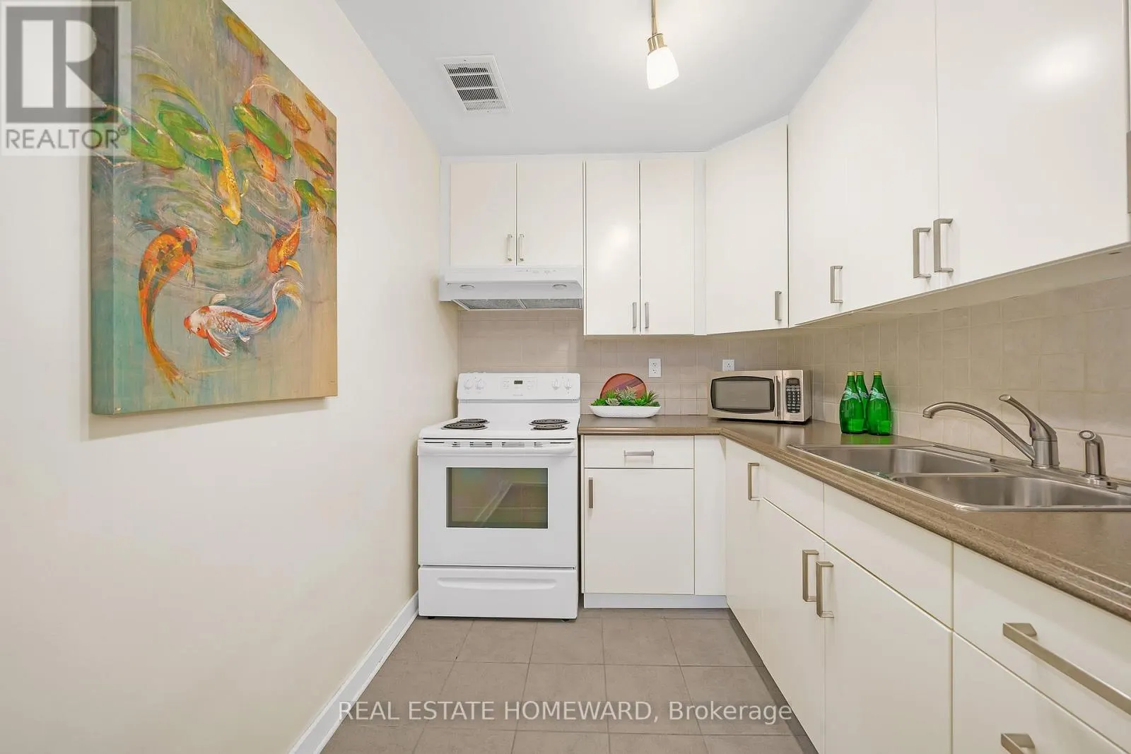 306 - 160 THE DONWAY W