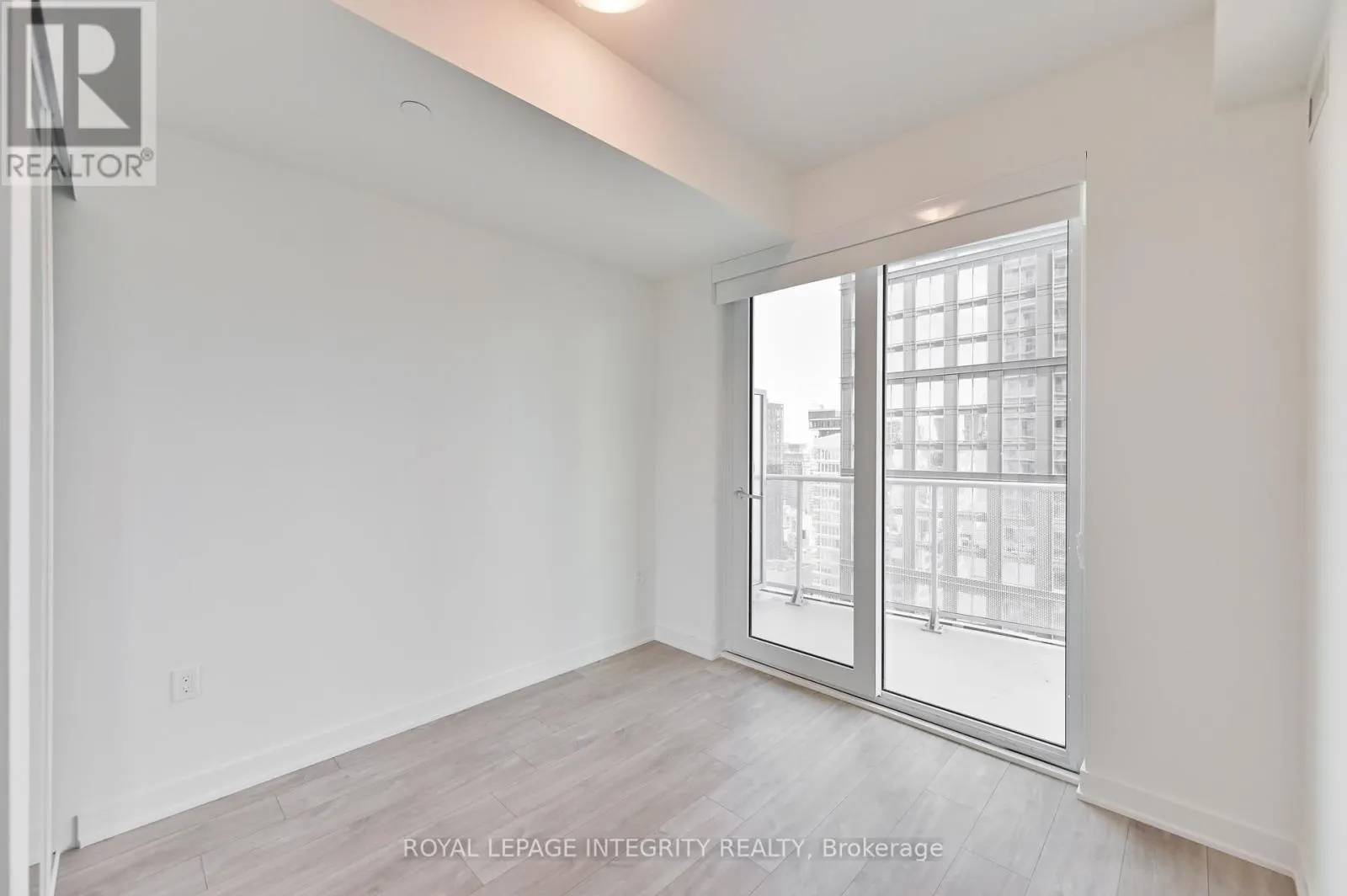 2610 - 100 DALHOUSIE STREET