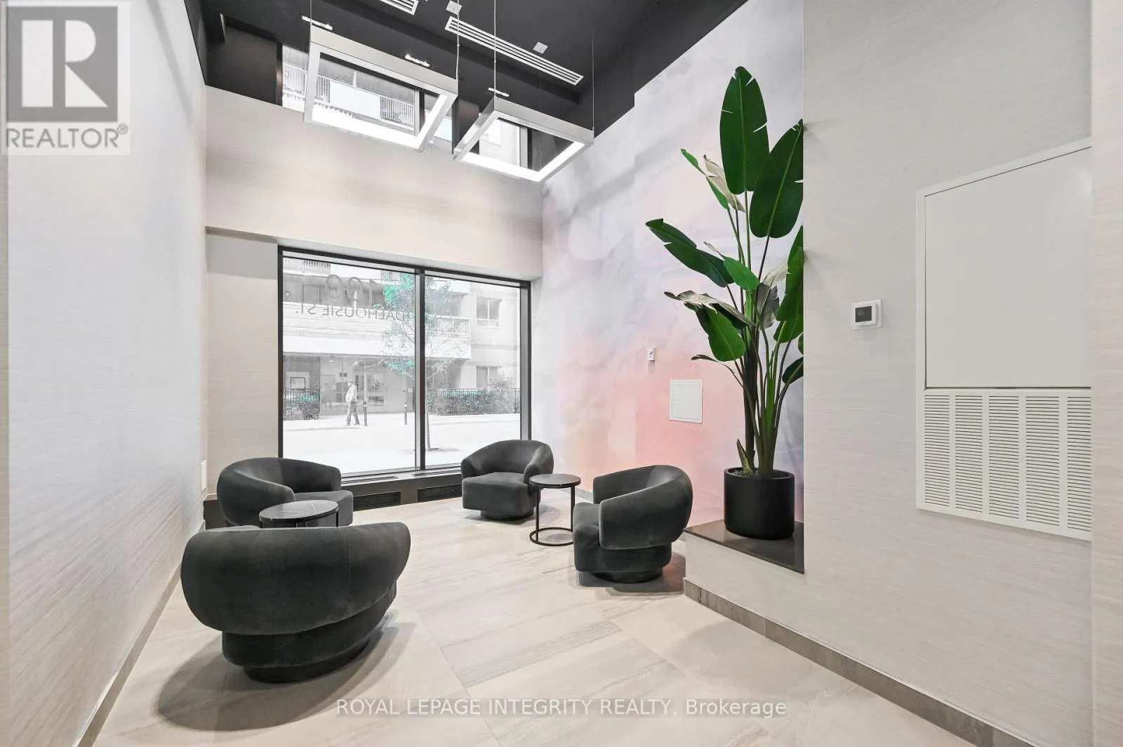 2610 - 100 DALHOUSIE STREET