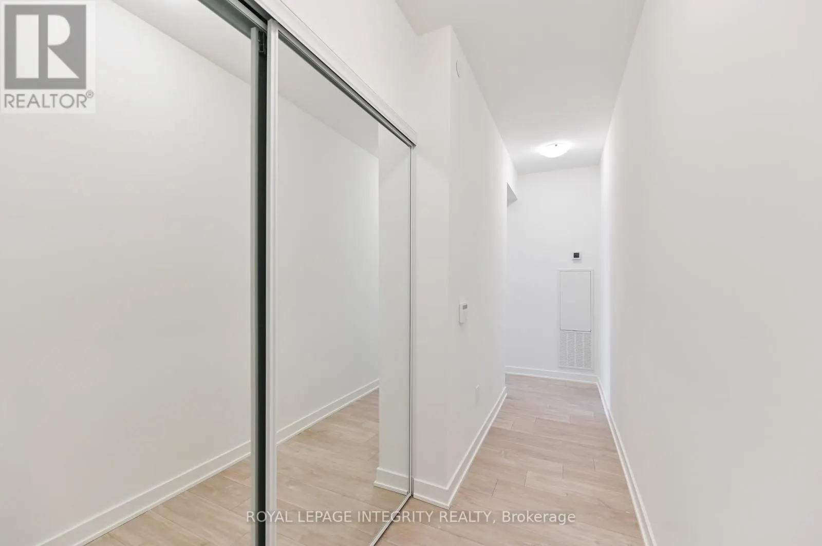 2610 - 100 DALHOUSIE STREET