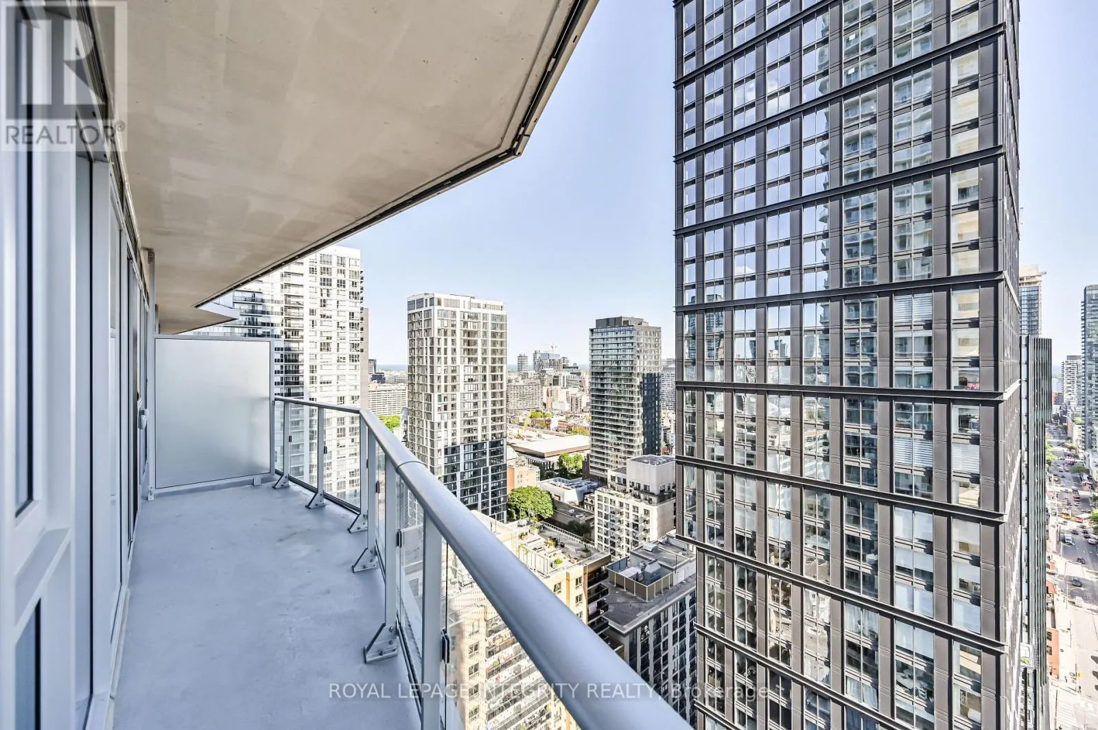 2610 - 100 DALHOUSIE STREET