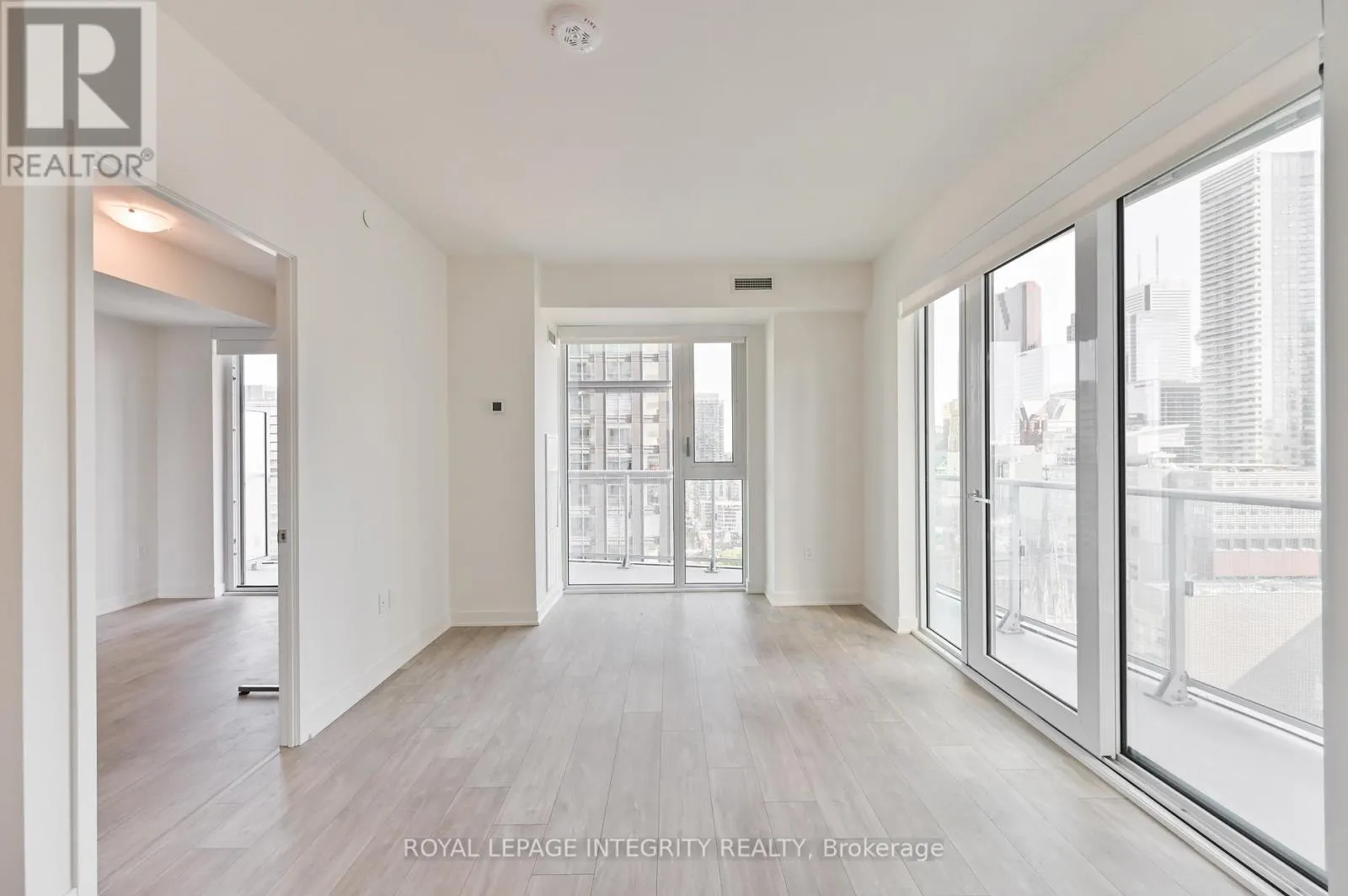 2610 - 100 DALHOUSIE STREET