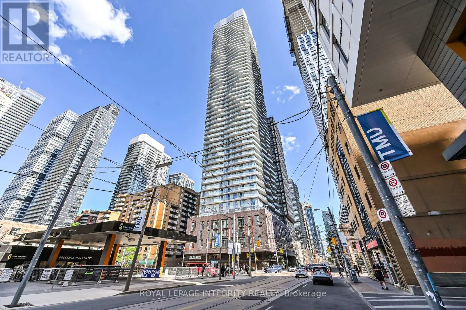 2610 - 100 DALHOUSIE STREET