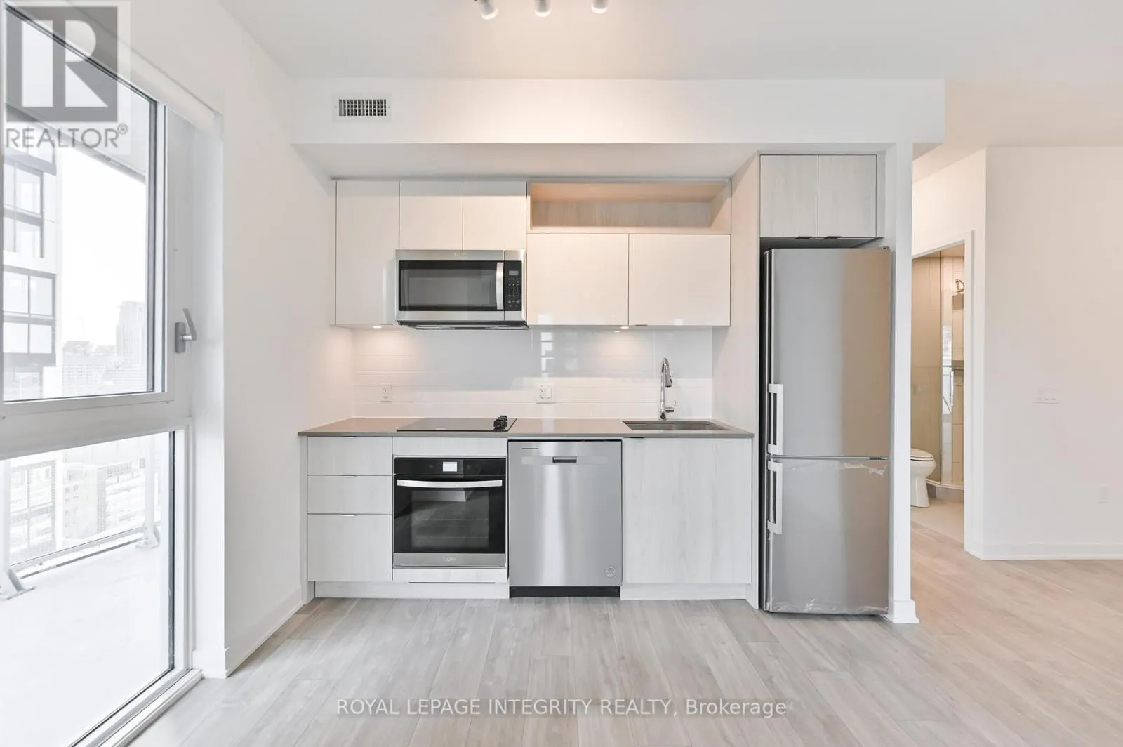 2610 - 100 DALHOUSIE STREET