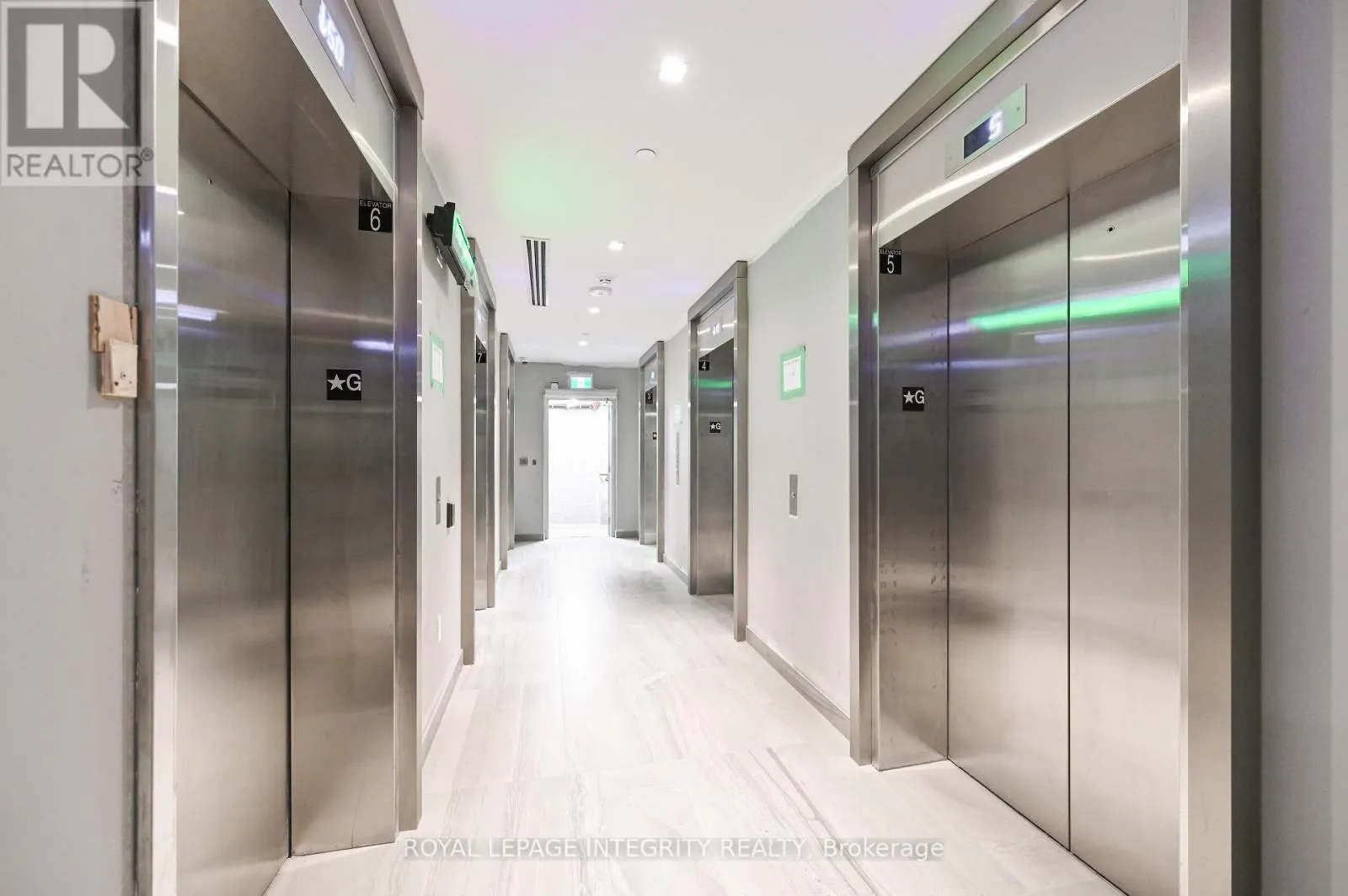 2610 - 100 DALHOUSIE STREET