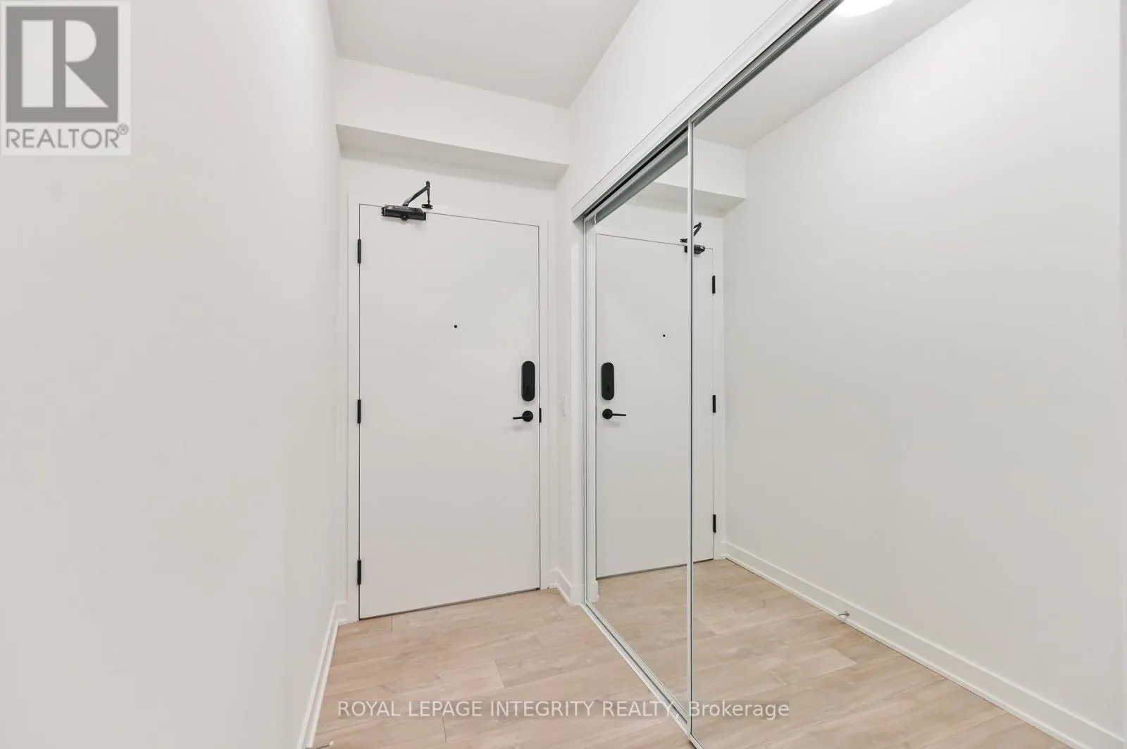 2610 - 100 DALHOUSIE STREET